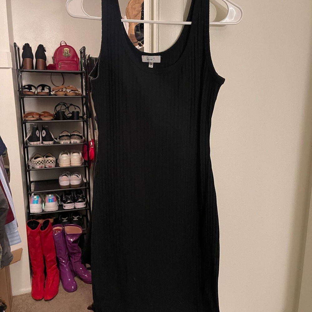 Elegant Black Sleeveless Body-con Dress